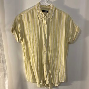 Calvin Klein XS Short Sleeve Button Up